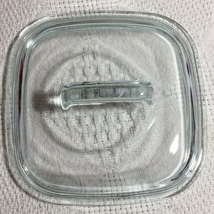 Pyrex clear greenish tint square lid